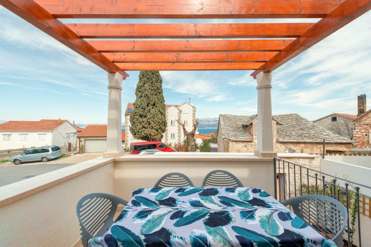 Holiday Home Rocca Supetar Buitenkant foto