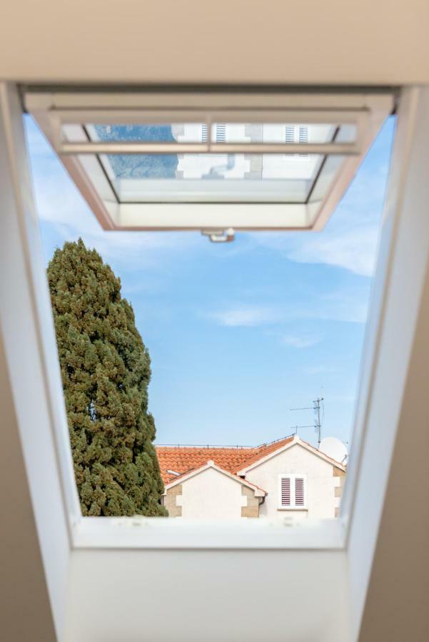 Holiday Home Rocca Supetar Buitenkant foto