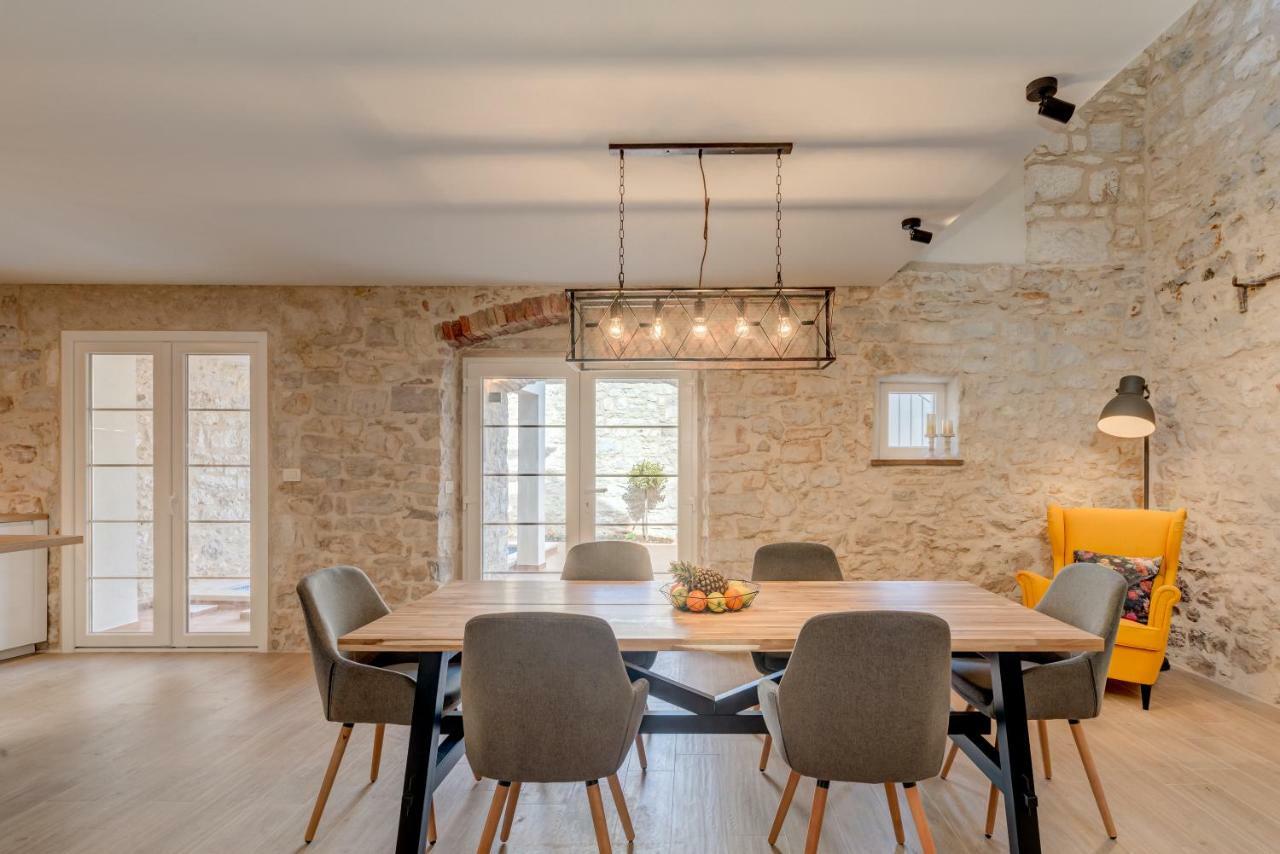 Holiday Home Rocca Supetar Buitenkant foto